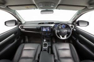 HiLux 4X4 SR5 double cab interior