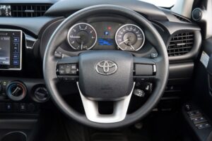 2015 Toyota HiLux 4X4 SR double cab