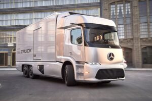 a-new-urban-electric-truck-has-been-launched-mercedes