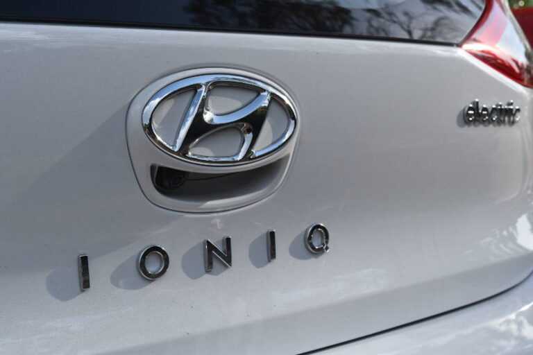Hyundai IONIQ electric EV BADGE 2