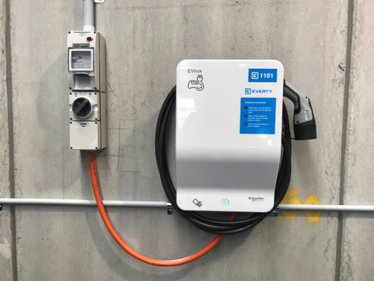 wall charger electric vehicle EV