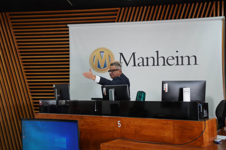 Andrew Chapman auctioneer at Manheim used car fleet sales