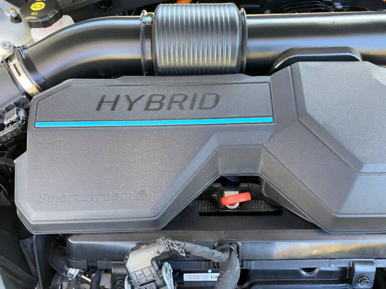 Hybrid SUV for fleet managers