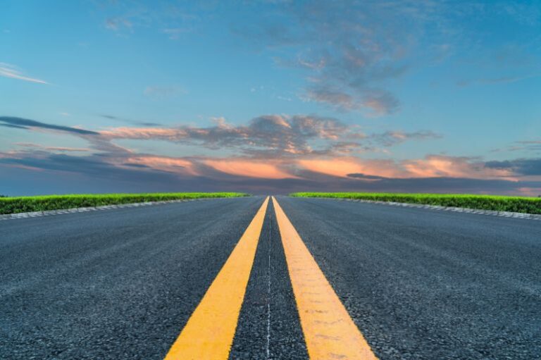 road with yellow lines