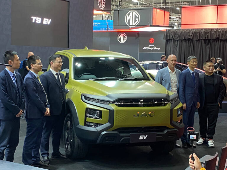 electric dual cab utility